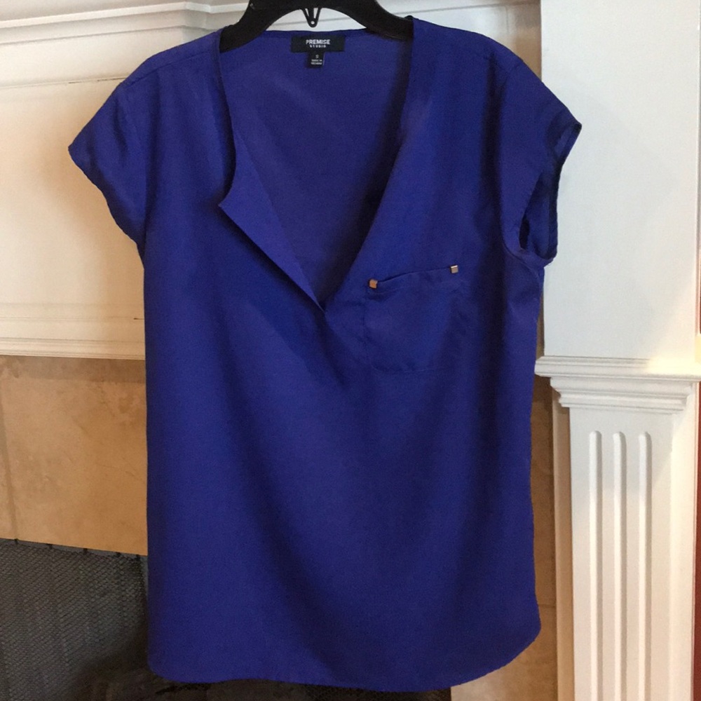 Blue short sleeve blouse small
